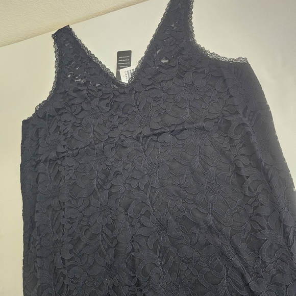 NWT Torrid Stretch Lace V-Neck Tank Black Sleeveless Top Shell Plus Size 1X - Picture 10 of 14